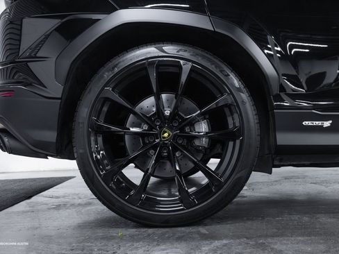Used 2023 Lamborghini Urus S image 18