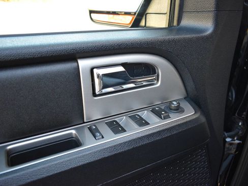 Used 2017 Ford Expedition EL XLT w/ Equipment Group 202A image 20