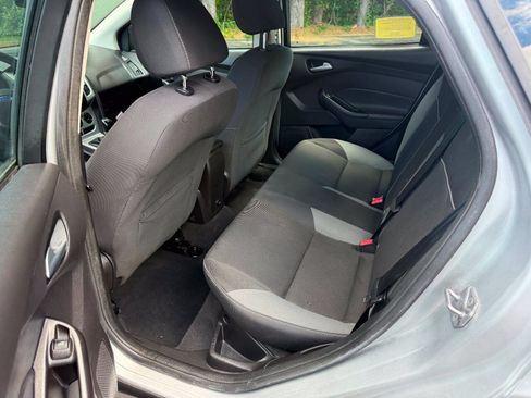 Used 2014 Ford Focus SE FWD image 13