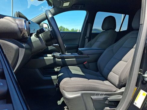 Used 2025 Chevrolet Equinox LT AWD/4WD image 13
