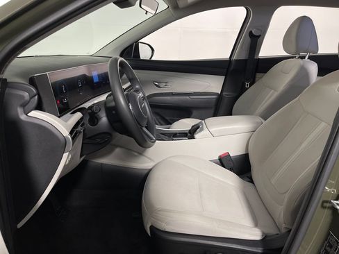 Certified 2025 Hyundai Tucson SEL AWD/4WD image 12