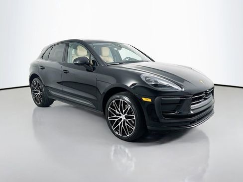 Certified 2026 Porsche Macan image 7