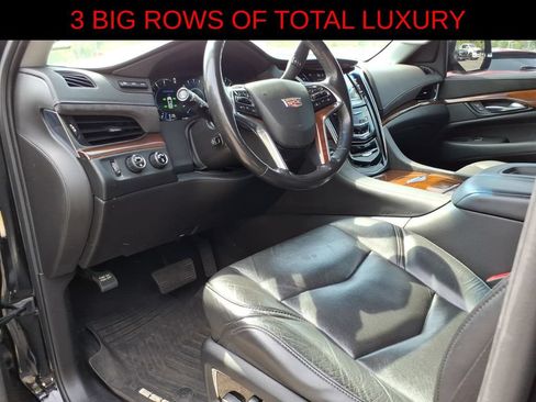 Used 2019 Cadillac Escalade ESV Luxury AWD/4WD image 15