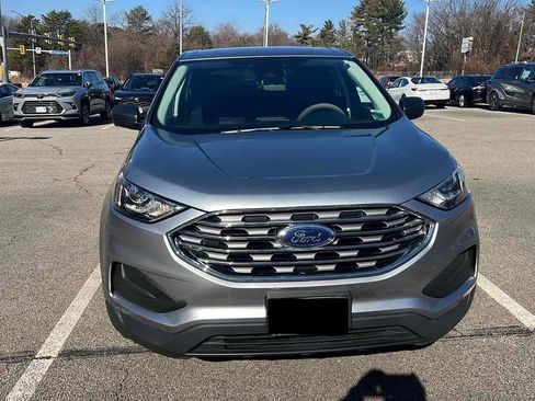 Used 2022 Ford Edge SE image 2