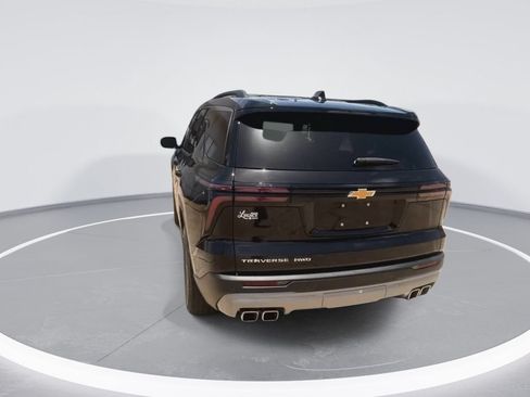 Used 2025 Chevrolet Traverse LT AWD/4WD image 7