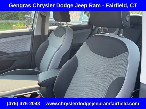 Used 2024 Volkswagen Taos S AWD/4WD image 44