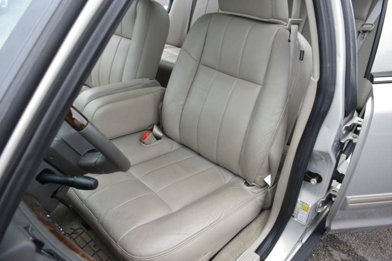 Used 2010 Mercury Grand Marquis LS RWD image 20