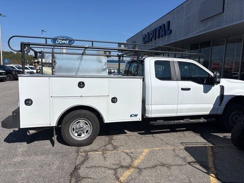 Used 2024 Ford F250 XL w/ XL Driver Assist Package image 4