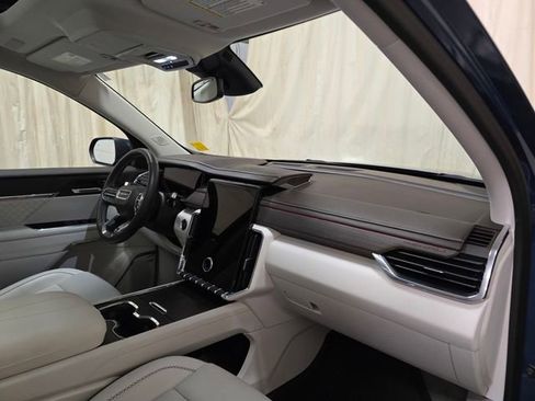 Used 2024 GMC Acadia Denali w/ LPO, Floor Liner Package FWD image 39