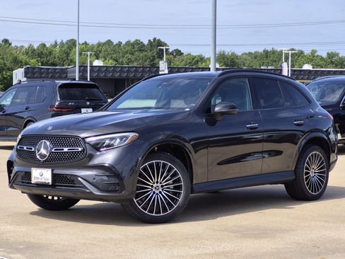 Used 2024 Mercedes-Benz GLC 300 image 1