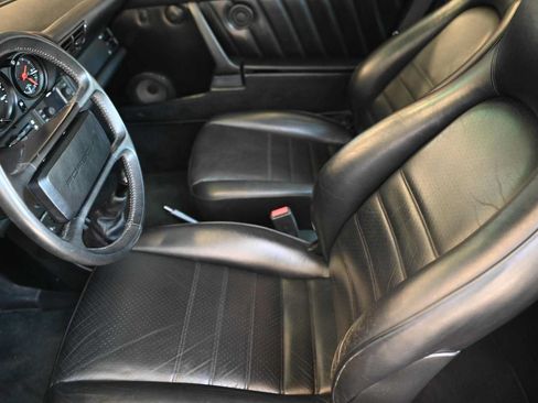 Used 1987 Porsche 911 Carrera RWD image 12