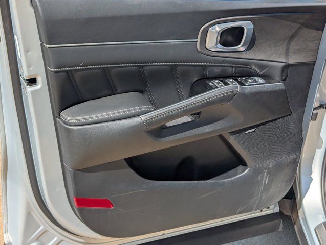 Used 2026 Kia Sorento SX AWD/4WD image 13