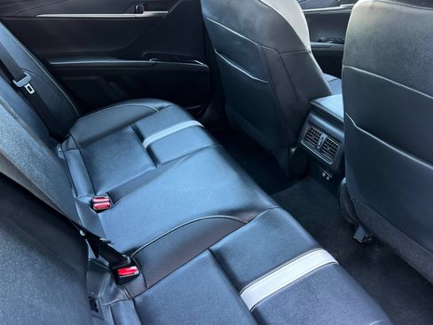 Used 2025 Toyota Camry SE FWD image 18