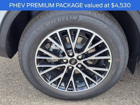 New 2024 Ford Escape SE w/ PHEV Premium Package image 7