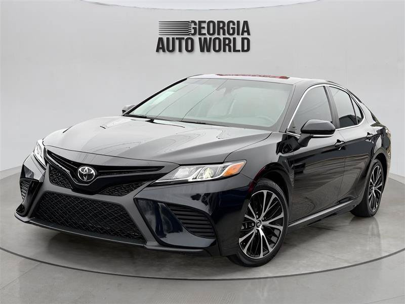 Used 2019 Toyota Camry SE w/ Convenience Package FWD image 4