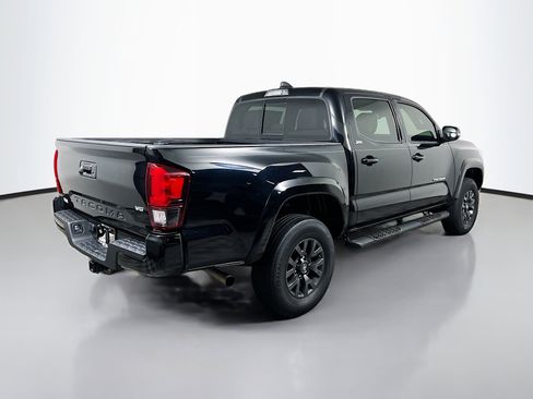 Used 2023 Toyota Tacoma SR5 w/ Technology Package RWD image 4