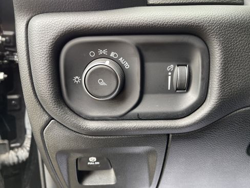 Used 2024 RAM 1500 Laramie image 24