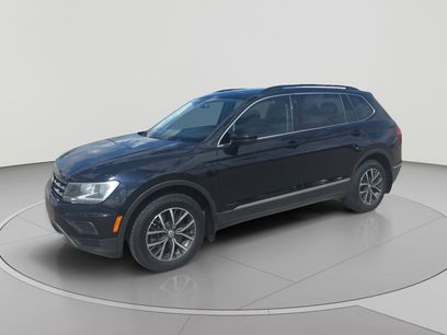 Used 2020 Volkswagen Tiguan SE w/ Panoramic Sunroof Package
