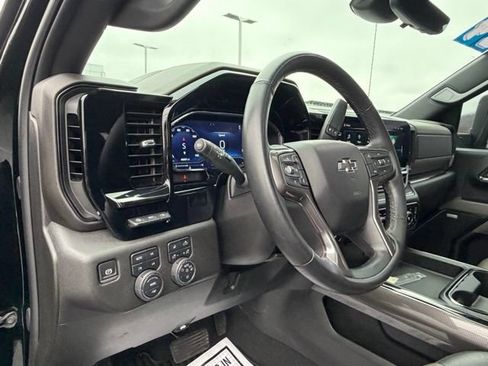 Used 2024 Chevrolet Silverado 2500 ZR2 w/ Technology Package AWD/4WD image 33
