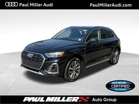 Used 2023 Audi Q5 2.0T Premium Plus w/ Premium Plus Package AWD/4WD image 1