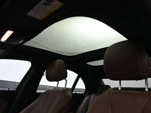 Certified 2018 Mercedes-Benz E 400 4MATIC Sedan image 23