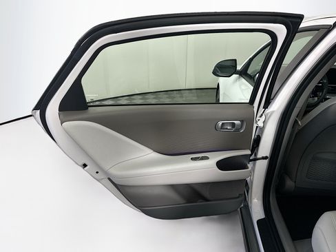 Used 2023 Hyundai Ioniq 6 SEL RWD image 26