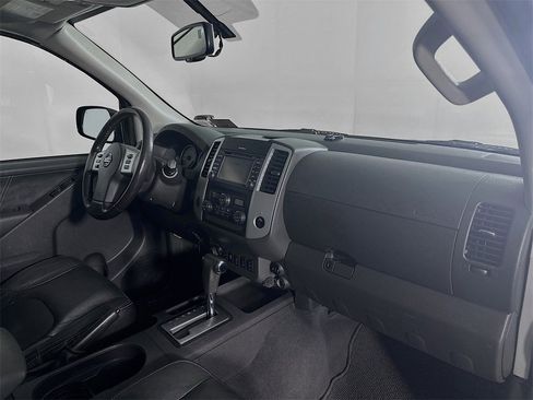 Used 2018 Nissan Frontier PRO-4X w/ Pro-4x Luxury Package image 30