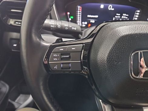 Certified 2025 Honda Pilot Elite image 22