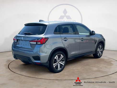 Used 2023 Mitsubishi Outlander Sport SE AWD/4WD image 3