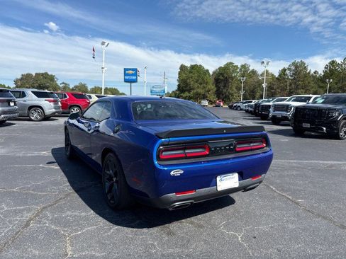 Used 2021 Dodge Challenger R/T w/ Blacktop Package image 5