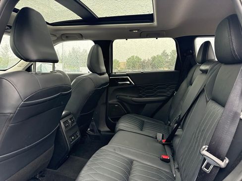 Used 2025 Mitsubishi Outlander SEL FWD image 20