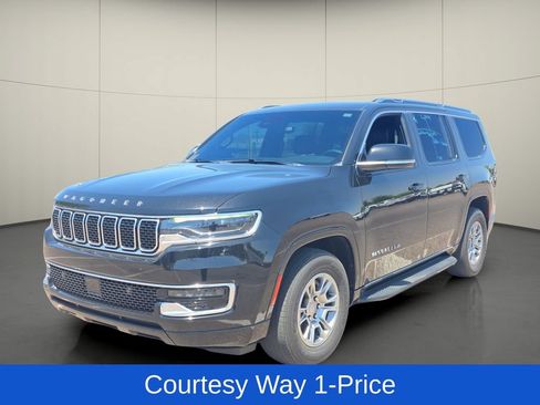 Used 2024 Jeep Wagoneer 4WD image 4