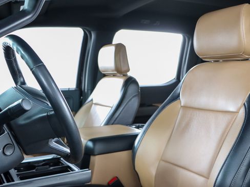 Used 2024 Ford F250 Lariat w/ Chrome Package image 25