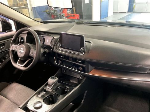 Used 2024 Nissan Rogue SV AWD/4WD image 14