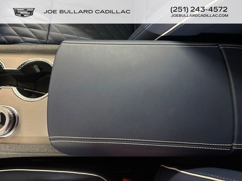 New 2026 Cadillac Vistiq Premium Luxury w/ LPO, Floor Liner Package image 37