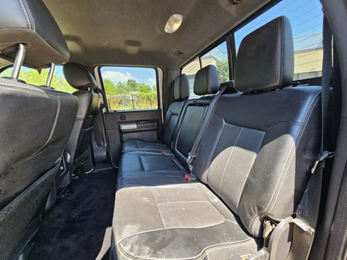 Used 2015 Ford F250 Lariat w/ Lariat Interior Package image 12
