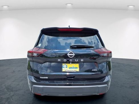 Used 2024 Nissan Rogue S AWD/4WD image 10