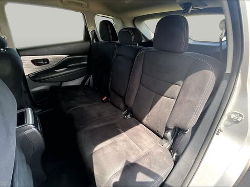 Used 2016 Nissan Murano SV FWD image 19