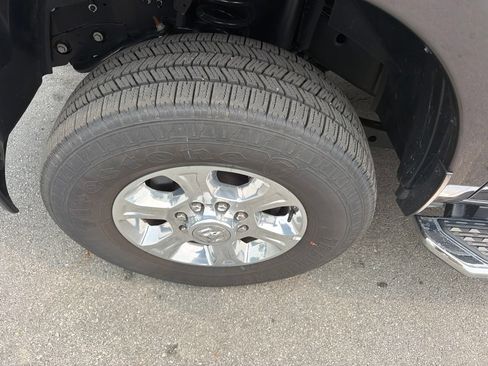 Used 2026 RAM 2500 Big Horn AWD/4WD image 9