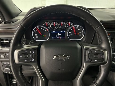 Used 2021 Chevrolet Suburban Z71 w/ Luxury Package image 11