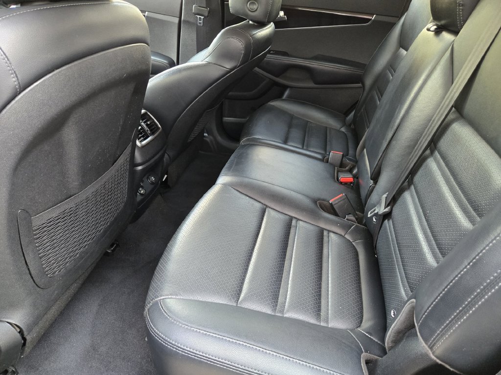 Used 2019 Kia Sorento EX FWD image 22