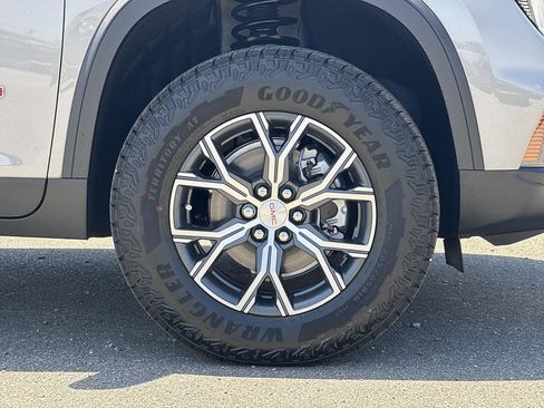 New 2026 GMC Acadia AT4 w/ Luxury Package AWD/4WD image 30
