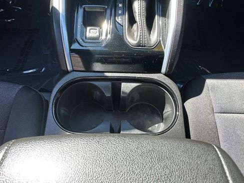 Used 2024 Chevrolet Colorado Trail Boss w/ Technology Package AWD/4WD image 28