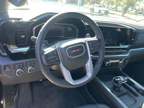 Used 2025 GMC Sierra 1500 SLT w/ SLT Premium Plus Package image 9