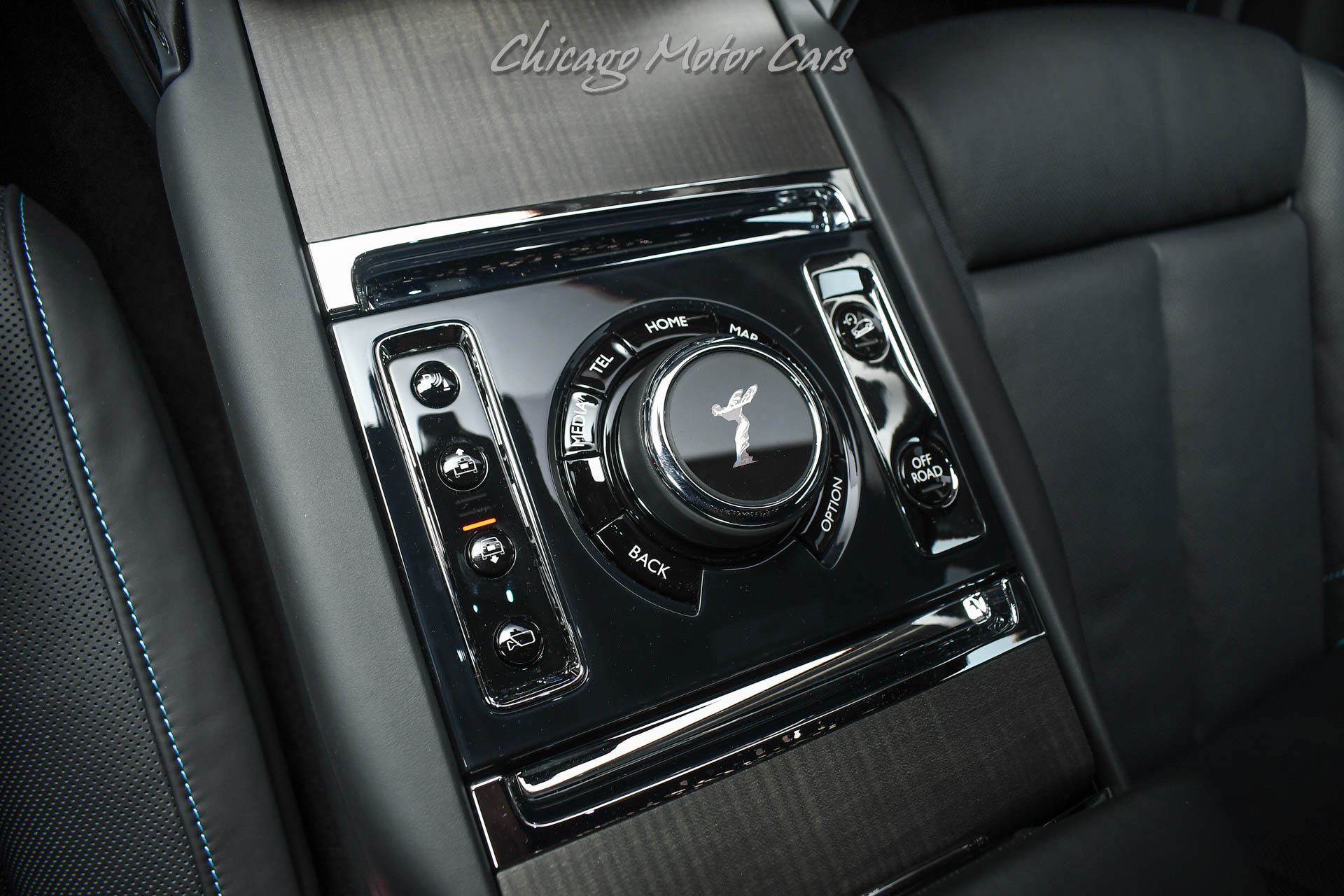 Used 2027 Rolls-Royce Cullinan AWD/4WD image 19