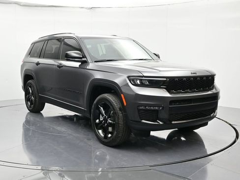 New 2025 Jeep Grand Cherokee L Limited image 3