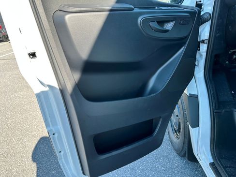 New 2026 Mercedes-Benz Sprinter 2500 image 10