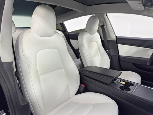 Used 2021 Tesla Model 3 Standard Range Plus image 38