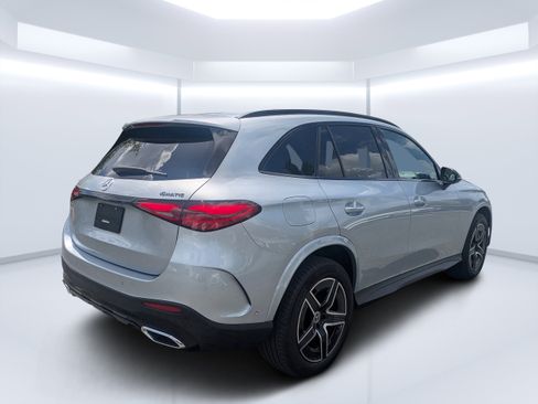 Certified 2025 Mercedes-Benz GLC 300 4MATIC image 3