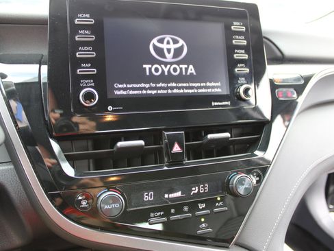Used 2024 Toyota Camry SE image 26